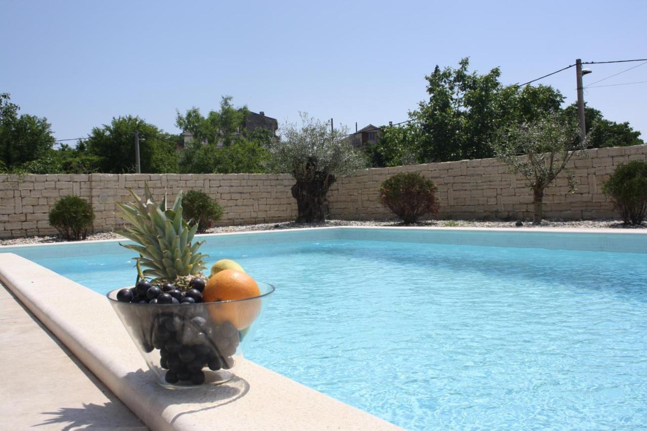 Villa Caprice - Krk Milohnici Zewnętrze zdjęcie