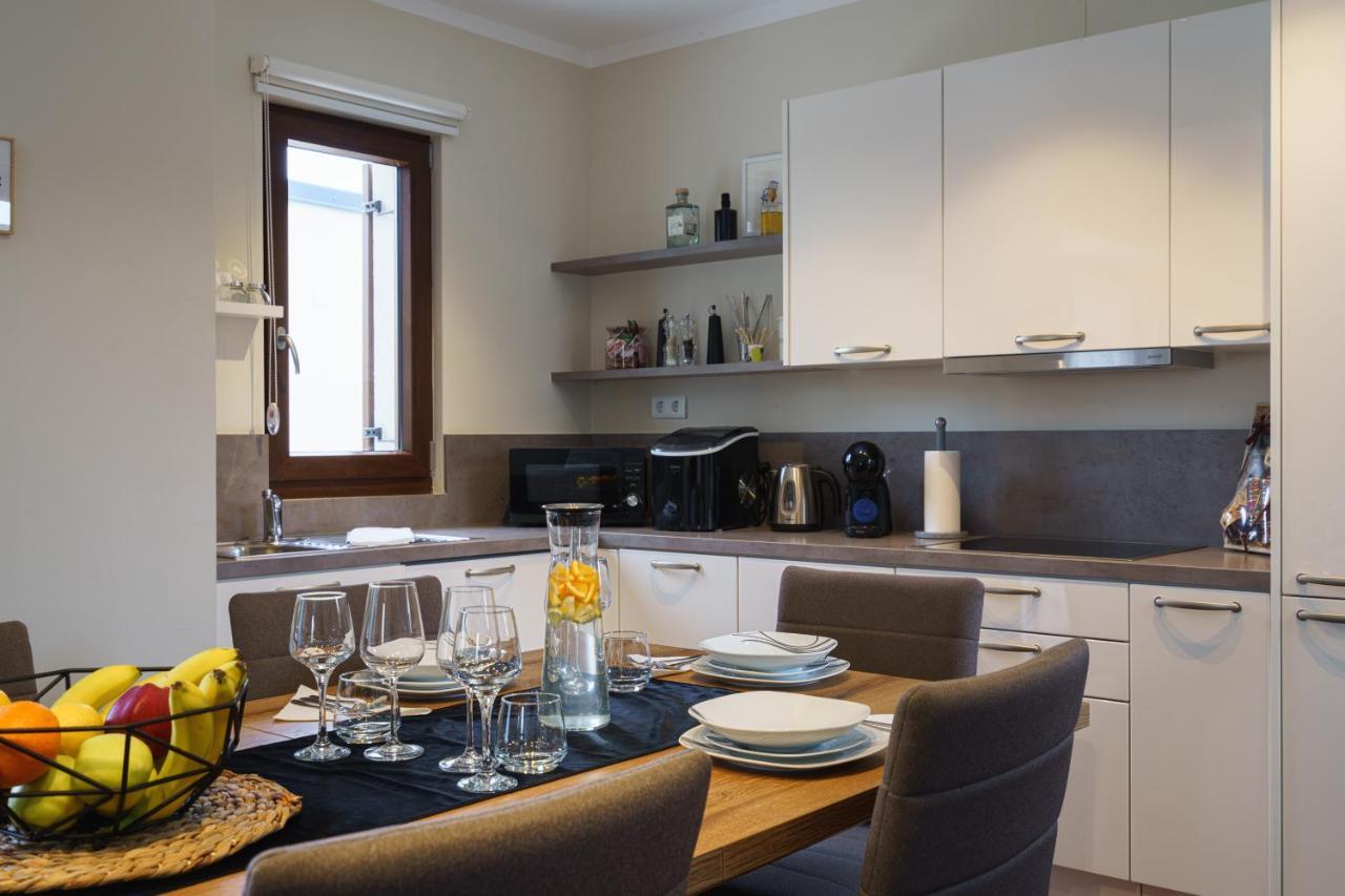 Villa Caprice - Krk Milohnici Zewnętrze zdjęcie