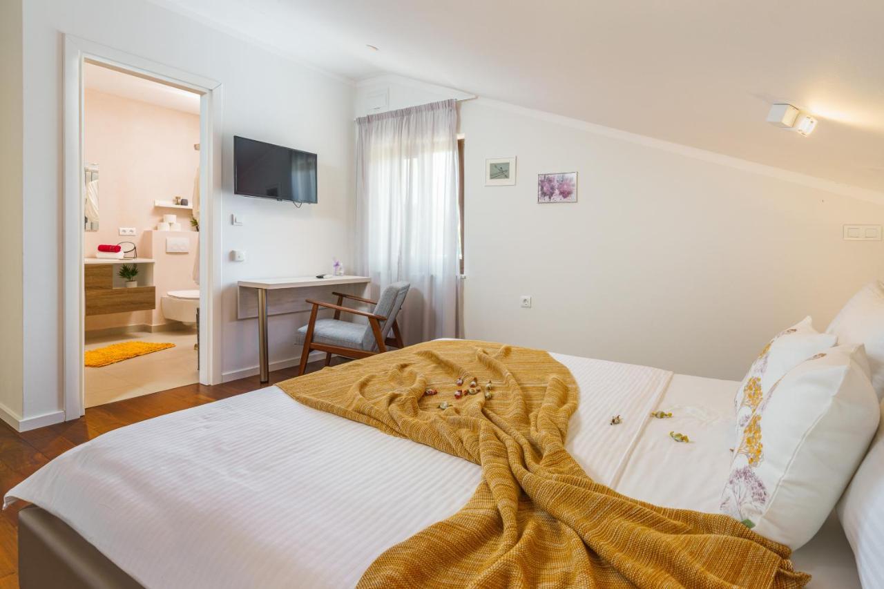Villa Caprice - Krk Milohnici Zewnętrze zdjęcie
